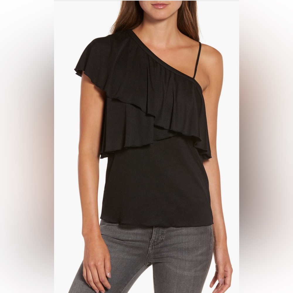 NEW Chelsea 28 One-Shoulder Ruffle Top